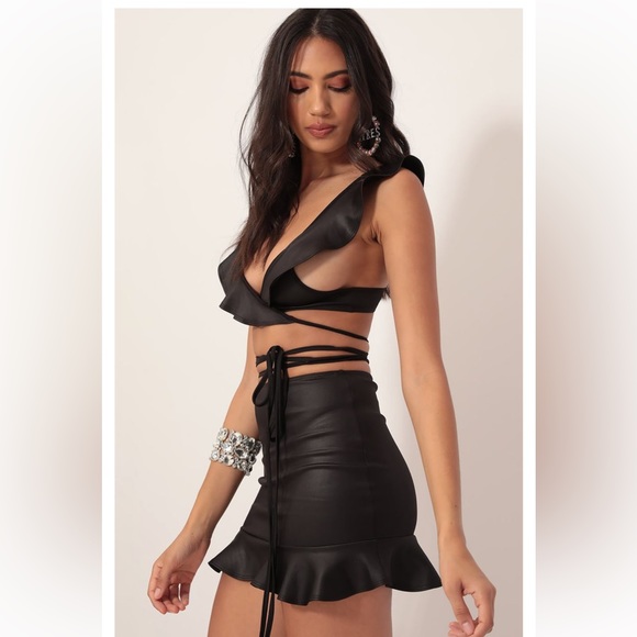 Madison Faux Leather Ruffle Set In Black - Picture 4 of 5